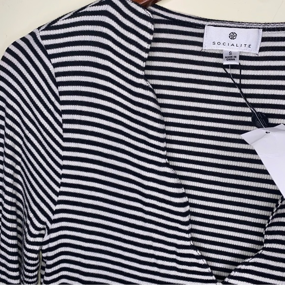 NWT Socialite Small Black and White Striped Soft Top with Scalloped V-Neckline - Picture 7 of 7